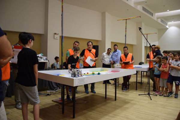 Ο Περιφερειακός Διαγωνισμός Εκπαιδευτικής Ρομποτικής με επιτυχία στην Καλαμάτα