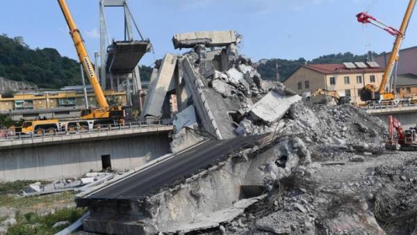 Η ιταλική κυβέρνηση εξετάζει επιβολή προστίμων στην Atlantia για την κατάρρευση της γέφυρας