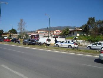 Καταδίωξη τσιγγάνου κατέληξε σε τροχαίο στη Νέα Είσοδο (φωτογραφίες)