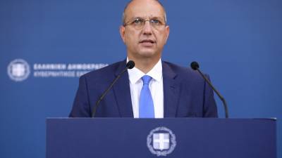 Οικονόμου για αρνητές σε σχολεία: Θα έρθουν αντιμέτωποι με το νόμο