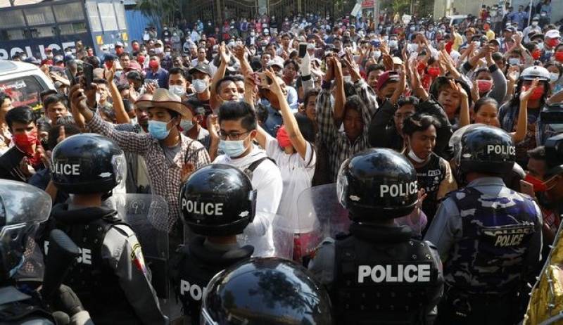 Πραξικόπημα στη Μιανμάρ: Τουλάχιστον 18 νεκροί διαδηλωτές σε μία μόλις ημέρα