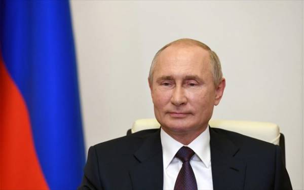 Ο Πούτιν δήλωσε ότι η Ρωσία διδάχθηκε από την επέμβαση της ΕΣΣΔ στο Αφγανιστάν και δεν πρόκειται να εμπλακεί στρατιωτικά