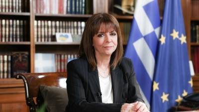 Σακελλαροπούλου: Η στήριξη στην Ουκρανία είναι καθήκον όλων μας
