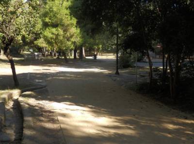 Μπήκαν κυβόλιθοι στο Πάρκο Σιδηροδρόμων 