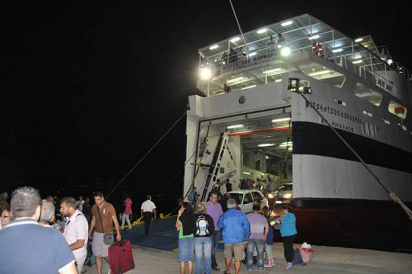 Πλοίο για Κρήτη και υδατοδρόμιο με προοπτικές για την Καλαμάτα