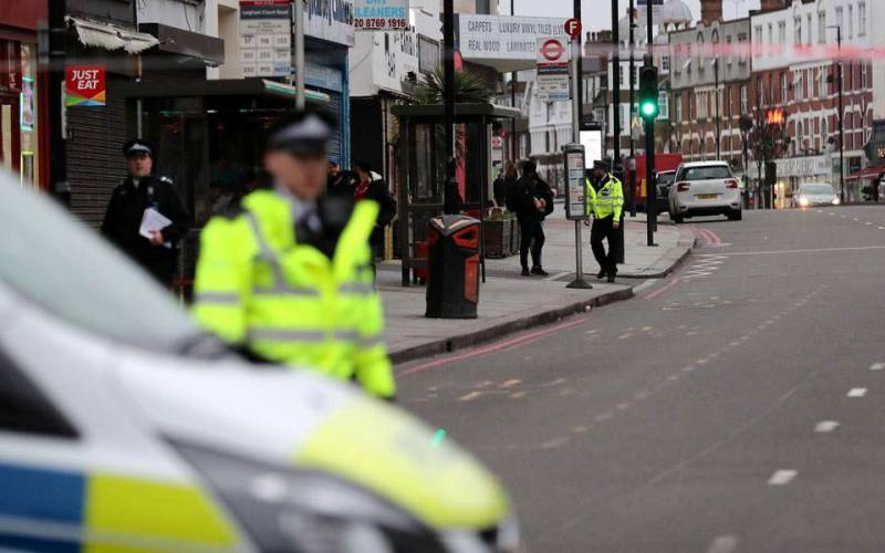 Λονδίνο: Επίθεση με μαχαίρι κατά πολιτών - Νεκρός ο δράστης