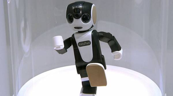 Sharp: Το πρώτο έξυπνο ανθρωποειδές κινητό τηλέφωνο-ρομπότ που περπατά (βίντεο)