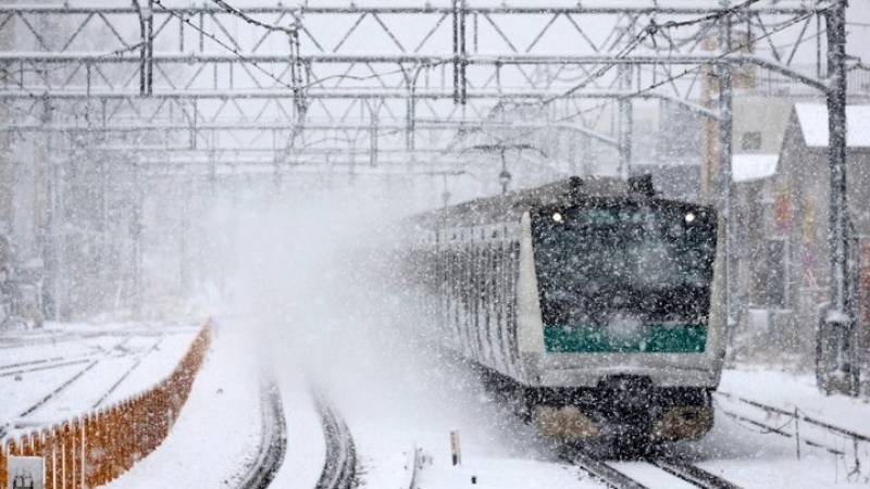 Εκτροχιάστηκε τρένο έπειτα από χιονοστιβάδα στην Ελβετία