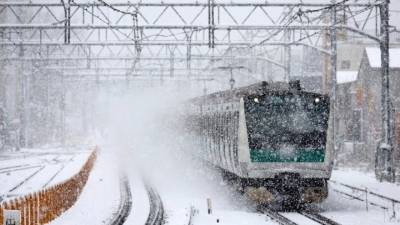 Εκτροχιάστηκε τρένο έπειτα από χιονοστιβάδα στην Ελβετία