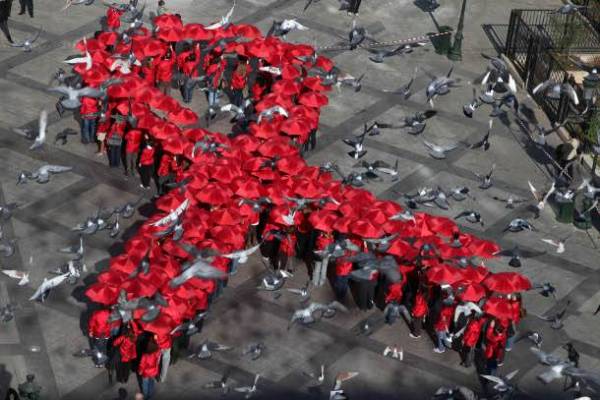 Παγκόσμια Ημέρα κατά του AIDS: δυο ενέργειες της PRAKSIS