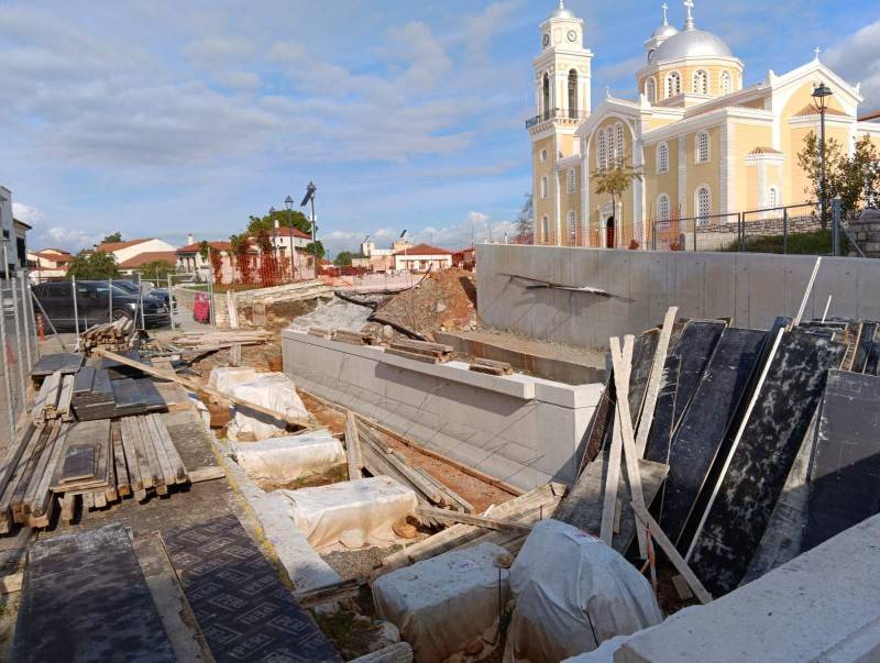 Ενώ οι συνεχείς βροχοπτώσεις καθυστερούν τις εργασίες: Νέα παράταση για τα αρχαία στην πλατεία Υπαπαντής