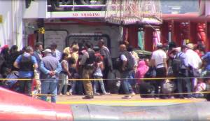 Έφθασαν στο λιμάνι της Καλαμάτας οι 170 μετανάστες (βίντεο και φωτογραφίες)