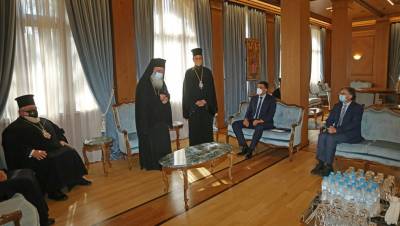 Η Ιερά Σύνοδος συστήνει στους πολίτες να εμβολιαστούν - Απομονώνονται οι φωνές των ιερέων αντιεμβολιαστών