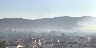 Μυτιλήνη: Συνεχίζεται η μάχη πυροσβεστών και εθελοντών για τον έλεγχο της μεγάλης πυρκαγιάς στη νότια Λέσβο