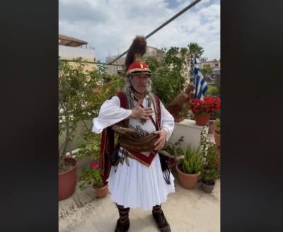 Καλαμάτα: Ο «Κολοκοτρώνης» Βασίλης Βαρελάς μας καλεί να μείνουμε σπίτι (Βίντεο)