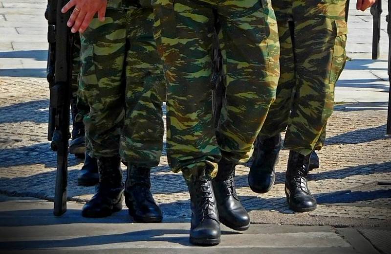 Απάντηση Καμμένου σε Δαβάκη: “Στον αέρα" η χρήση των στρατοπέδων μετά το κλείσιμο των κέντρο νεοσυλλέκτων