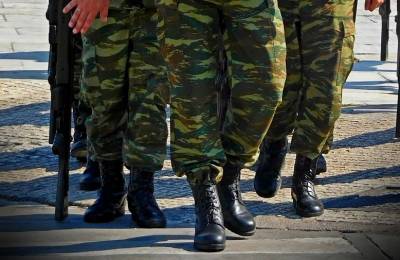 Απάντηση Καμμένου σε Δαβάκη: “Στον αέρα&quot; η χρήση των στρατοπέδων μετά το κλείσιμο των κέντρο νεοσυλλέκτων