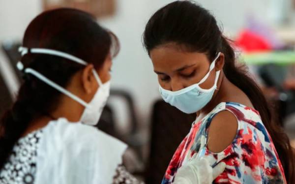 Ινδία-κορονοϊός: Ρεκόρ εμβολιασμών – Σε 24 ώρες χορηγήθηκαν 8,8 εκατ. δόσεις