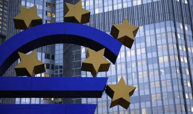 Επιβράδυνση στην οικονομική δραστηριότητα της Ευρωζώνης έφερε η μετάλλαξη Όμικρον