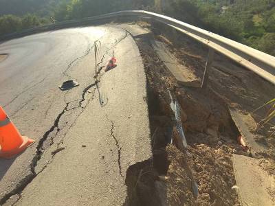 Μεσσηνία: Προσωρινή παρέμβαση στην καθίζηση της 3ης επαρχιακής οδού