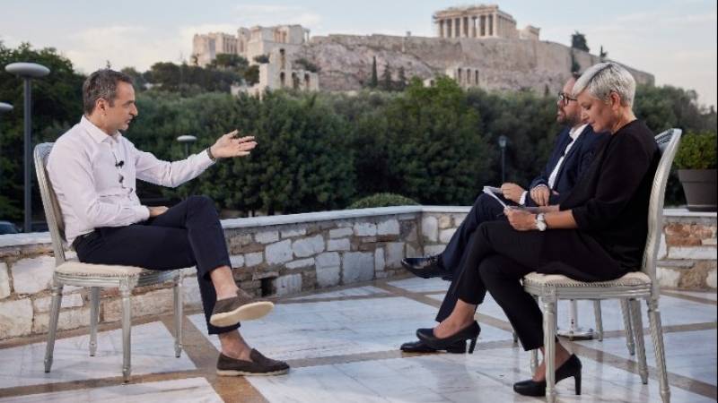 Μητσοτάκης σε Γερμανούς τουρίστες: Ελάτε στην Ελλάδα, η χώρα δεν έχει σχέση με το 2015