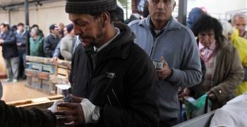 Ερευνα του Ιδρύματος Hans Böckler: Oι φτωχότεροι Ελληνες επιβαρύνθηκαν φορολογικά κατά 337% ενώ οι εύποροι κατά 9%.