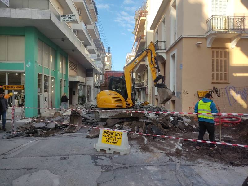 Καλαμάτα: Εκλεισε τμήμα της οδού Γεωργούλη για την ανάπλαση