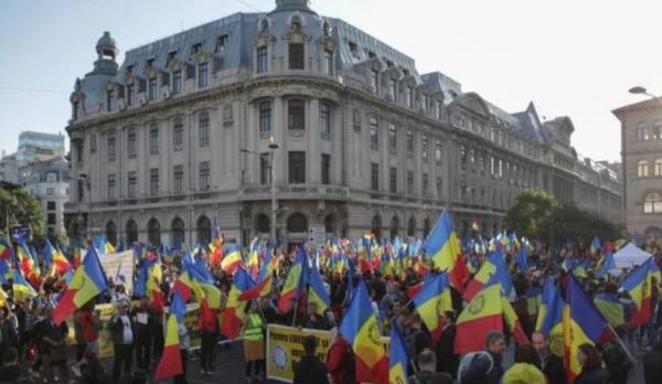 Ρουμανία: Διαδήλωση στο Βουκουρέστι κατά του εμβολιασμού για τον κορονοϊό