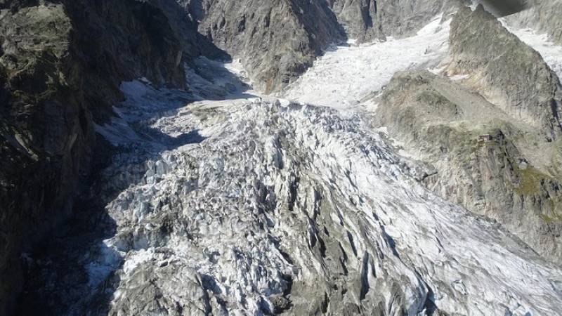 Ιταλία: Πέντε νεκροί και οκτώ τραυματίες από κατάρρευση παγετώνα στις Άλπεις (βίντεο)