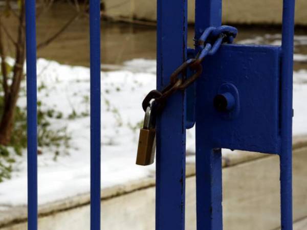 Ενημέρωση από την περιφέρεια Αττικής για τα κλειστά σχολεία αύριο