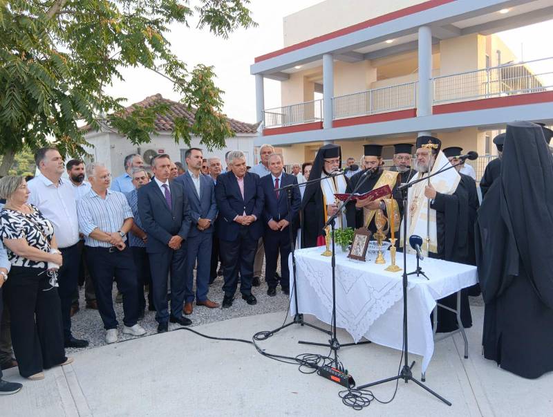 Πανηγυρικό κλίμα στα εγκαίνια του νέου Γυμνασίου – Λυκείου Κορώνης