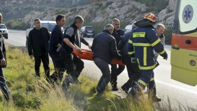 Στο πανεπιστημιακό νοσοκομείο Πατρών νοσηλεύονται δύο πυροτεχνουργοί έπειτα από έκρηξη στο Παλαιοχώρι Ηλείας
