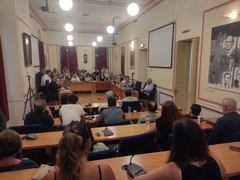 Τα Δημοτικά Συμβούλια δεν χρειάζονται ειδικό όργανο