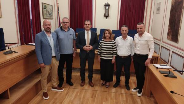Καλαμάτα: 5 νέους υποψήφιους ανακοίνωσε ο Βασιλόπουλος (βίντεο)