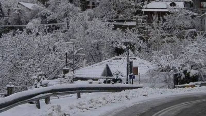 Χιόνια και χαμηλές θερμοκρασίες στη Βόρεια Ελλάδα στην «καρδιά» της άνοιξης
