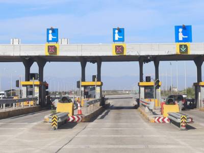 Παρατείνεται έως το πρωί της Πέμπτης η δωρεάν διέλευση οχημάτων στον Ε65 και σε τμήμα του «Αιγαίου»