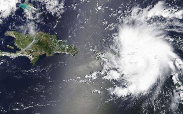 Προς τη Φλόριντα κατευθύνεται ο τυφώνας Ντόριαν