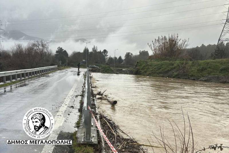Μεγαλόπολη: Εκλεισε για λόγους ασφαλείας η γέφυρα στη Θωκνία