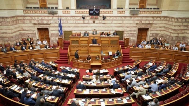 Βουλή: Ενός λεπτού σιγή από την ολομέλεια υπέρ των Ελλήνων Εβραίων μαρτύρων του Ολοκαυτώματος