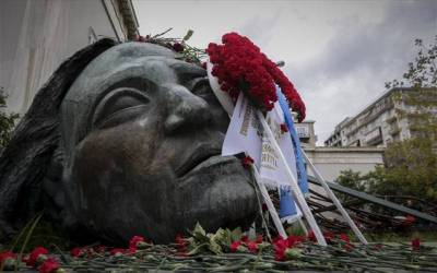 Συγκέντρωση εκπαιδευτικών στην Καλαμάτα για το Πολυτεχνείο