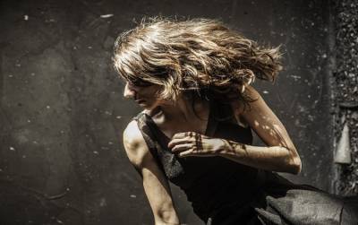 Αθανασία Κανελλοπούλου: «Η Πολιτεία οφείλει να αντιμετωπίσει τον χορό ως επάγγελμα και όχι ως χόμπι ή δουλειά μερικής απασχόλησης»