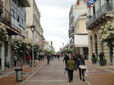 Κλείνουν τα καταστήματα στην Καλαμάτα για την κυριακάτικη αργία 