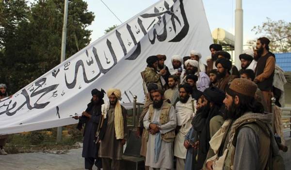 Αφγανιστάν: Η ηγεσία των Ταλιμπάν συναντήθηκε με τον πρώην πρόεδρο της χώρας