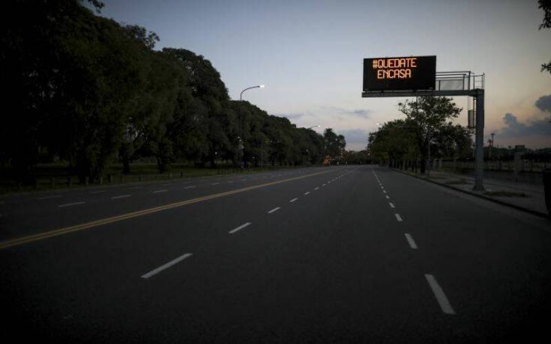Κορονοϊός: Παρατείνεται ως το Πάσχα η απαγόρευση κυκλοφορίας στην Αργεντινή