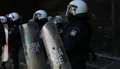 Επιχείρηση &quot;σκούπα&quot; της Αστυνομίας στην Ομόνοια