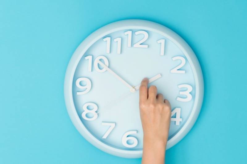 Αλλαγή ώρας 2024: Πότε γυρνάμε τους δείκτες των ρολογιών μια ώρα μπροστά