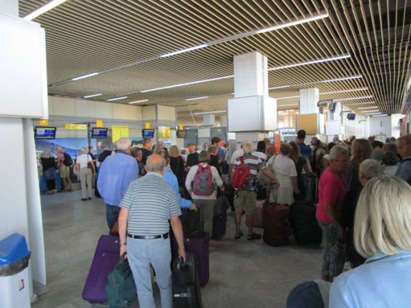 Περιφέρεια Πελοποννήσου: Ναι στην αξιοποίηση, όχι στην πώληση του αεροδρομίου Καλαμάτας