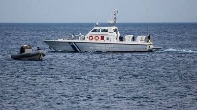 Μυτιλήνη: Σύλληψη δύο Τούρκων που μετέφεραν με ταχύπλοο μετανάστες - Ελαφρά τραυματίας στέλεχος του Λιμενικού