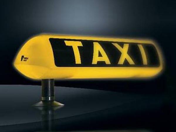 Τα ταξί σταματούν τη μεταφορά ΑΜΕΑ μαθητών