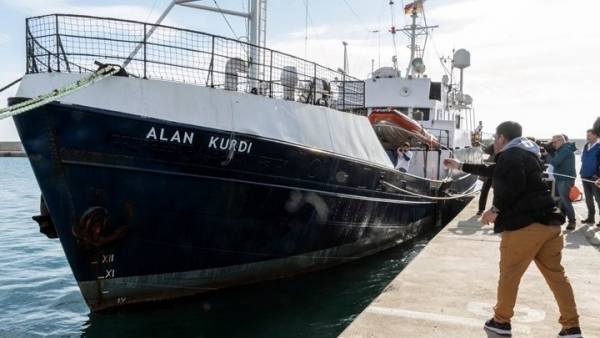 Το γερμανικό πλοίο Alan Kurdi διέσωσε 133 ανθρώπους στη Μεσόγειο